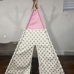 Little Girl Teepee 