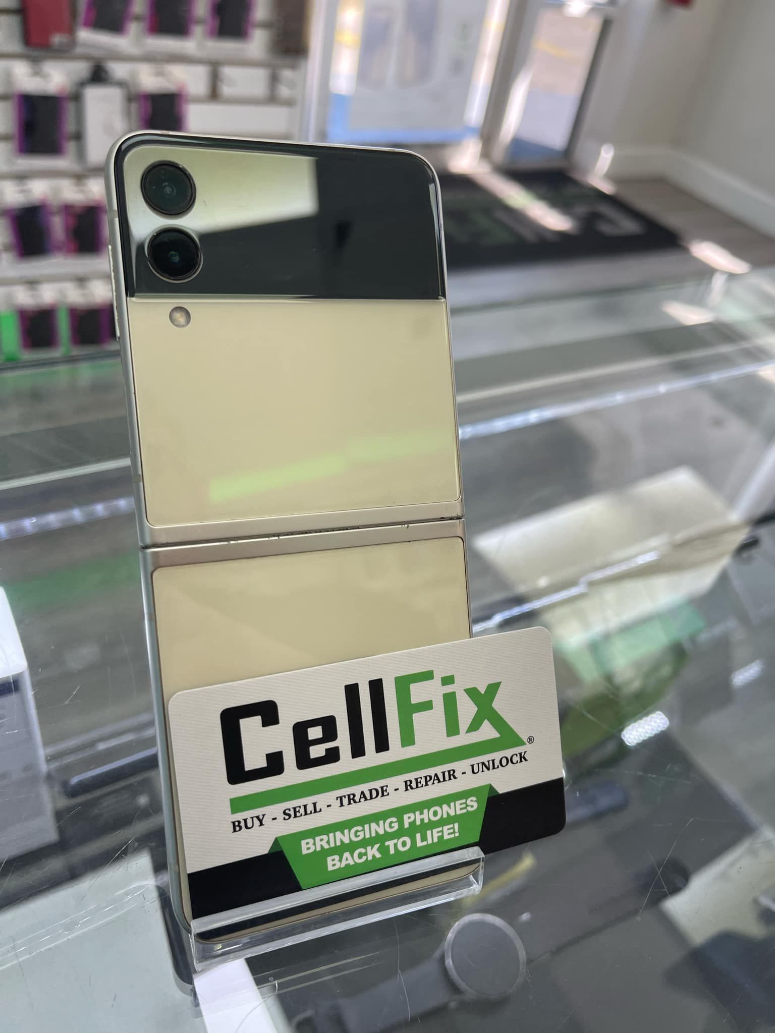 Samsung Galaxy Z Flip 3 256GB Unlocked