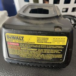 Dewalt DW9107 Charger 