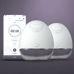 Breastfeeding Elvie Pump 