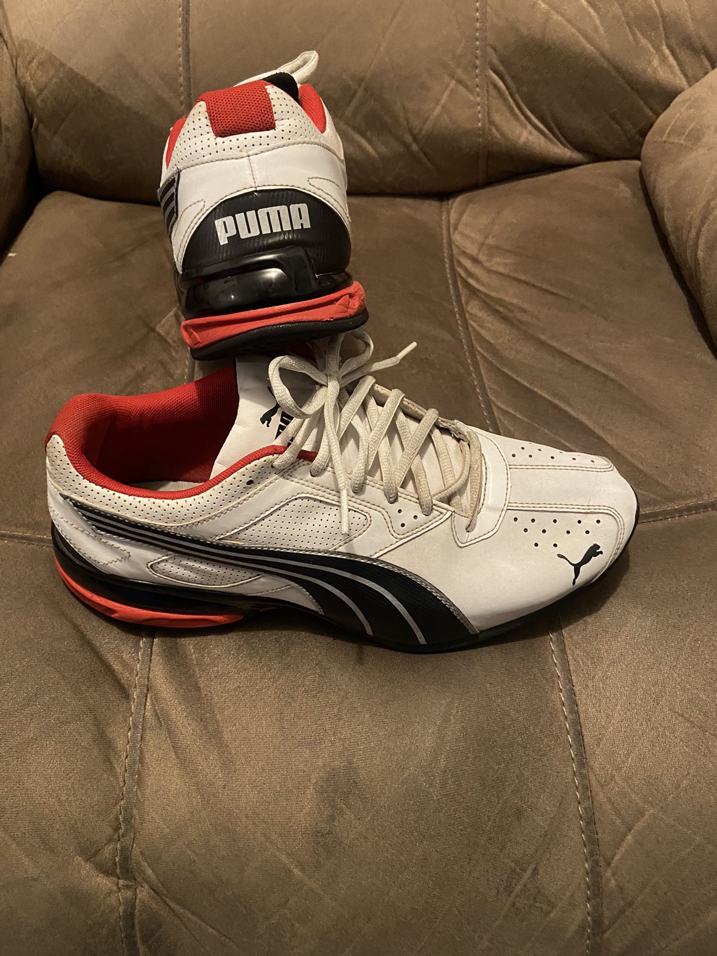 Pumas Men’s Shoes ( Size 11 )
