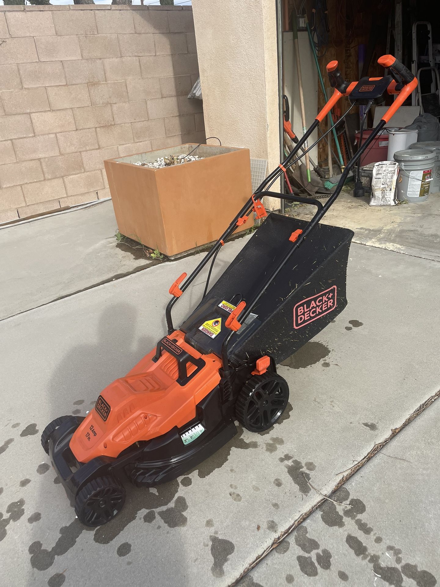 Black+Decker Corded Lawn Mover