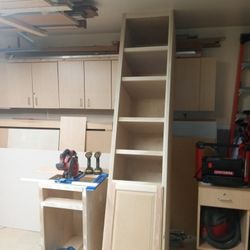 Pantry With Pull Trashcan 