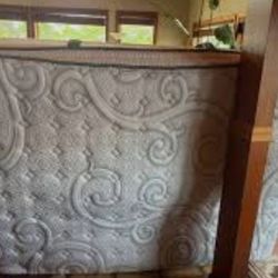 Queen Mattress And Box Spring 