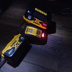 Brand New DeWalt Batteries (6ah)(4ah) And Charger 