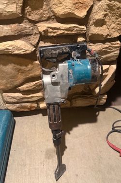 Makita tool with bit