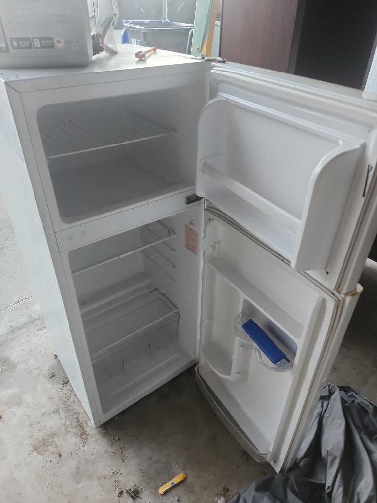 Mini Fridge And Freezer