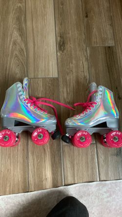 Roller skates upset atom