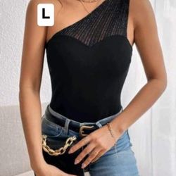 New Women’s Top Size Large