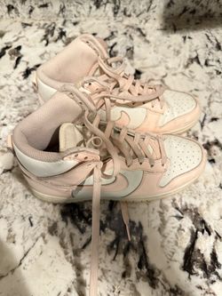 Girls Nike’s Size 6