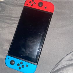 Used Nintendo  Switch 