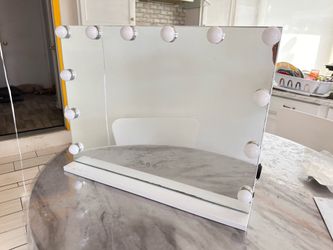 Vanity mirror