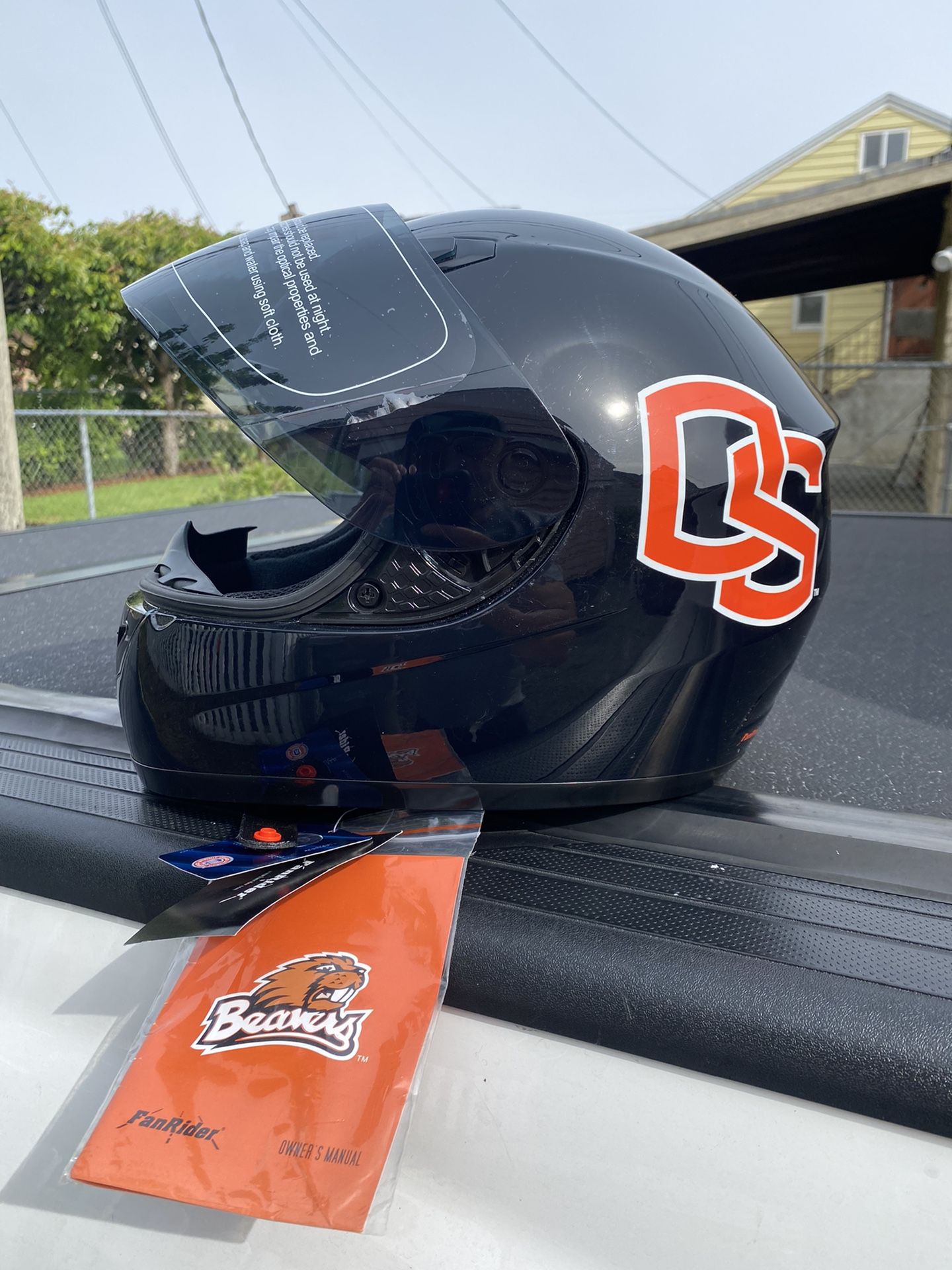 Oregon state full face motorcycle helmet. New