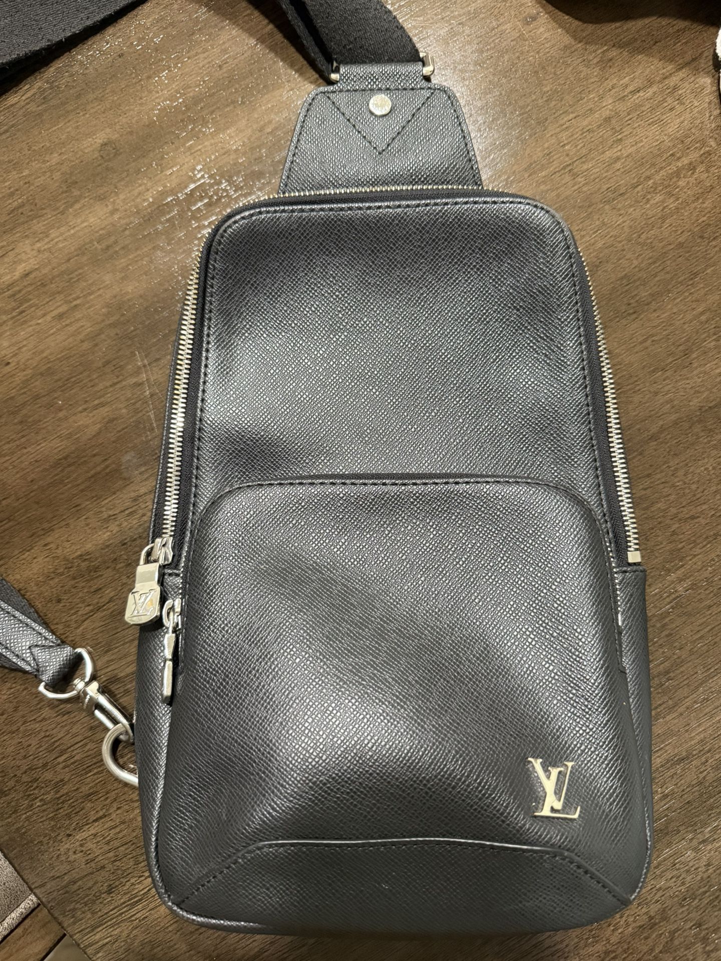 Louis Vuitton Messanger Bag