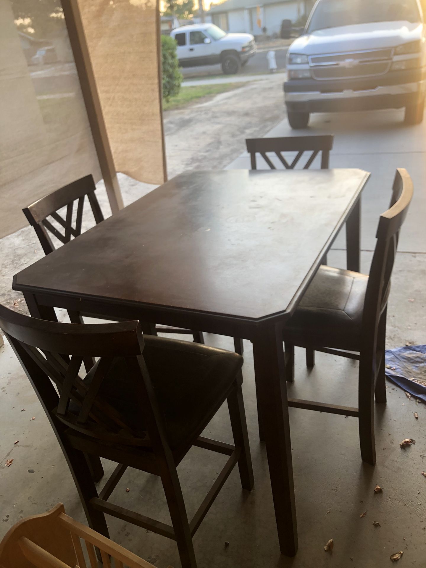 Pub Style Dining Table W 4 Chairs