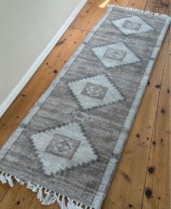 28 in x 84 in Neutral Bohemian Tribal Runner Rug
