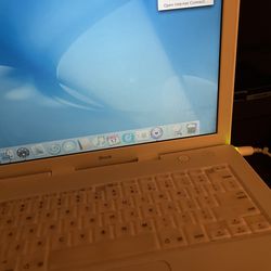 Apple Laptop
