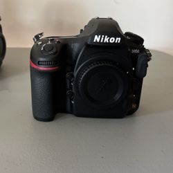 Nikon D850 