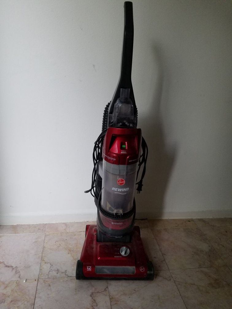Hoover upright bagless vacuum cleaner