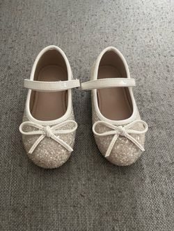 Glitter dress shoes