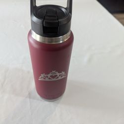 Yeti 36 Oz Water Bottle With Dip Straw Lid And Custom Crown Engraving Red