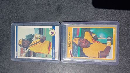 Tony Gwynn Fleer Baseball Cards Lot of 2