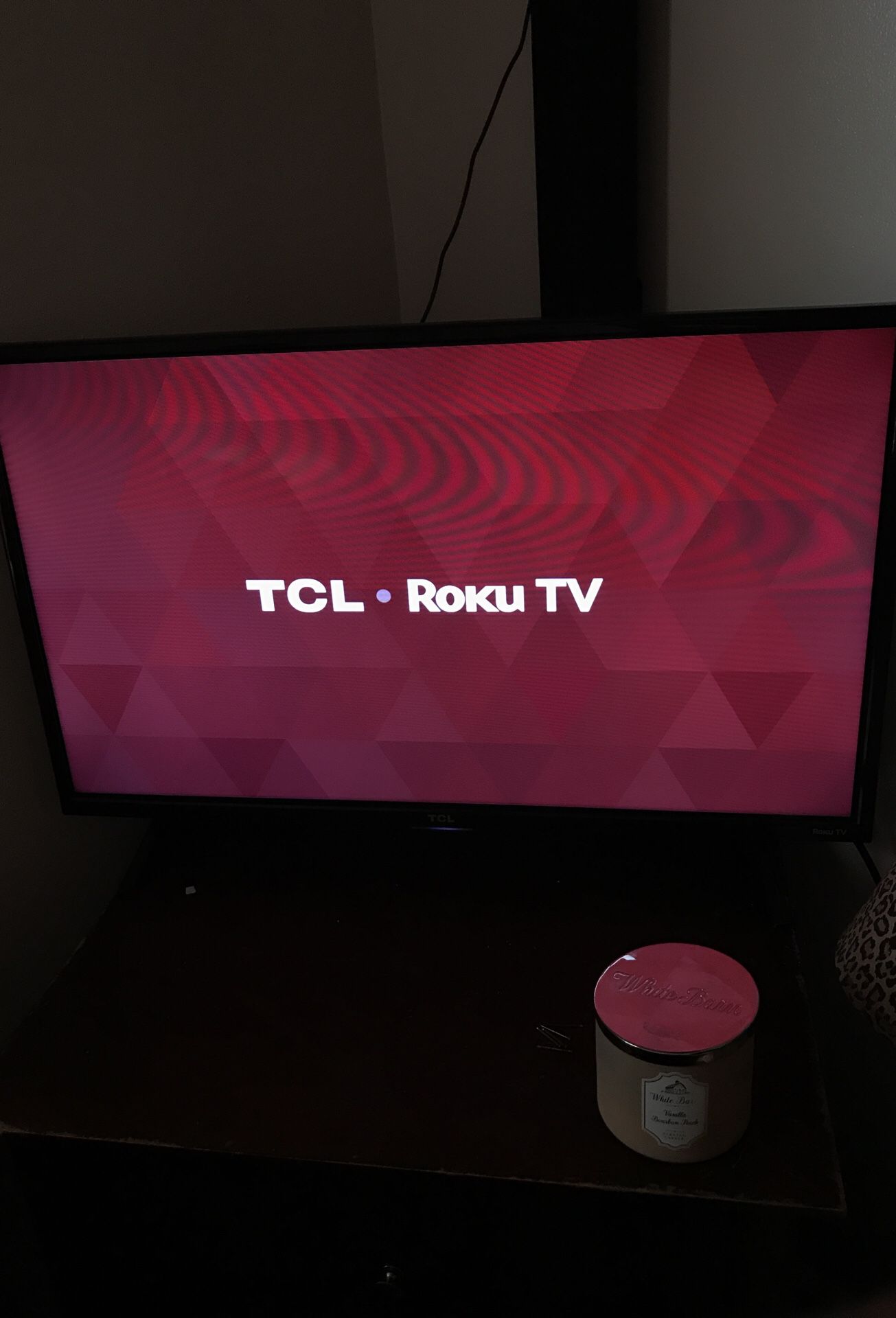 32’ TLC Roku Smart Tv