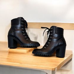 Guess boots Black leather size 10W