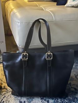 Large COACH BLACK LEATHER PURSE