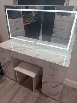 Makeup vanity with LED lights