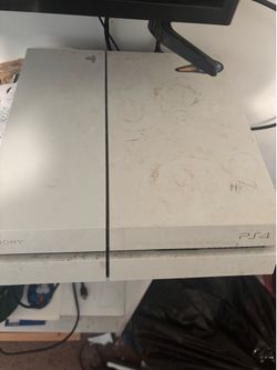 PS4 white(comes with controller)(price negotiable)