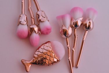 7pcs rose gold makeup brushes