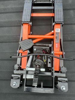 Motorcycle lift jack 1500 pounds also for ATV