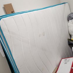 Queen size bed