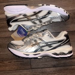 ASICS Gel Kayano