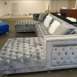 Moda Velvet 3pc. Sectional
