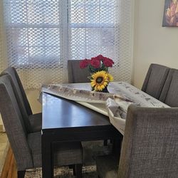 🍽 6-Piece Dining Set – Modern & Comfortable