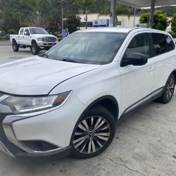 2019 Mitsubishi Outlander