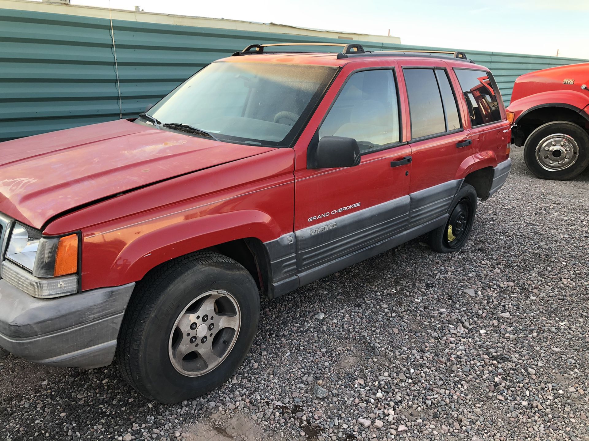1998 Jeep Grand Cherokee For parts ONLY