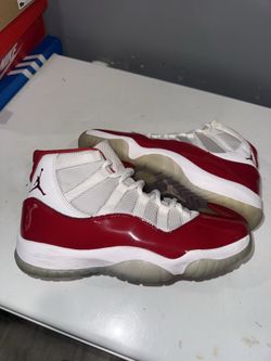 Jordan 11 Cherry Sz 8.5