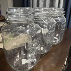 Yorkshire Glassware Liquid Jug Beverage Dispenser