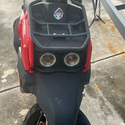 Scooter 50 Cc Excellent Condition Title YES