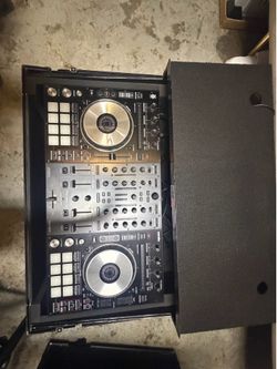 Pioneer ddj-sx3 with case