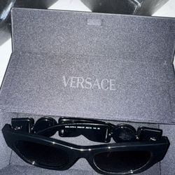  VERSACE BIGGIE SUNGLASSES BLACK ON BLACK