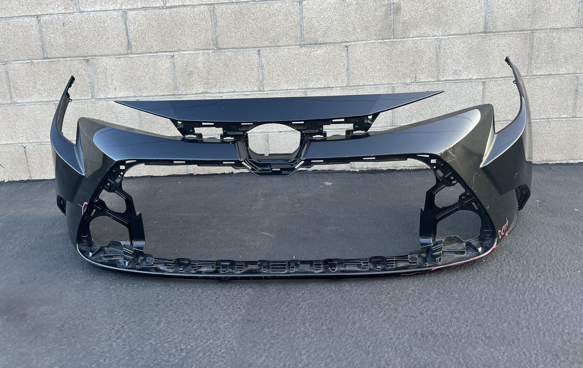 20-24 Toyota Corolla LE XLE front Bumper cover Oem