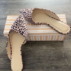 Wild Diva Lounge slip on flats 