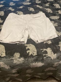 White ladies, summer shorts