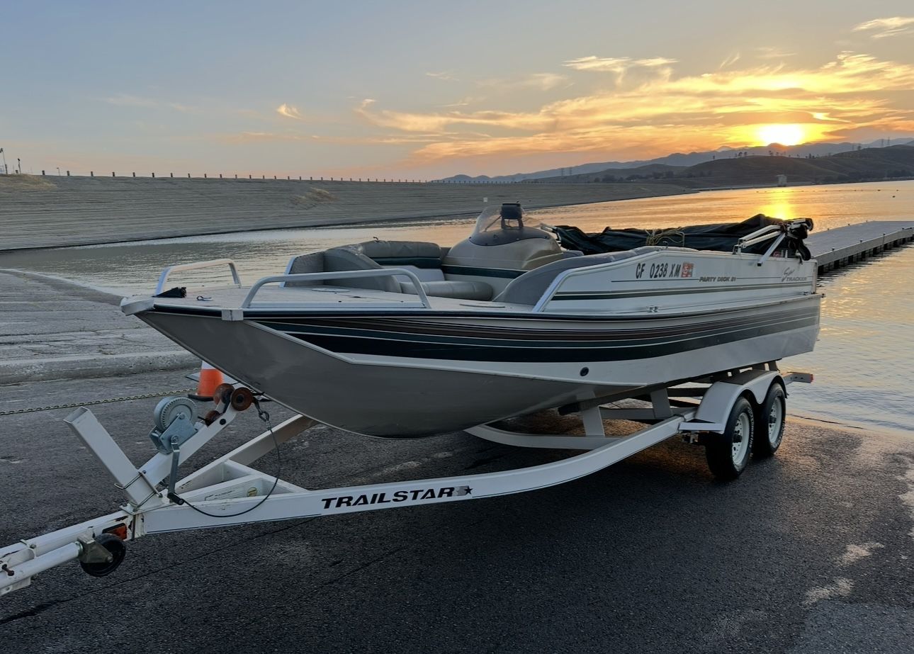 1998 Sun Tracker Party Deck 21
