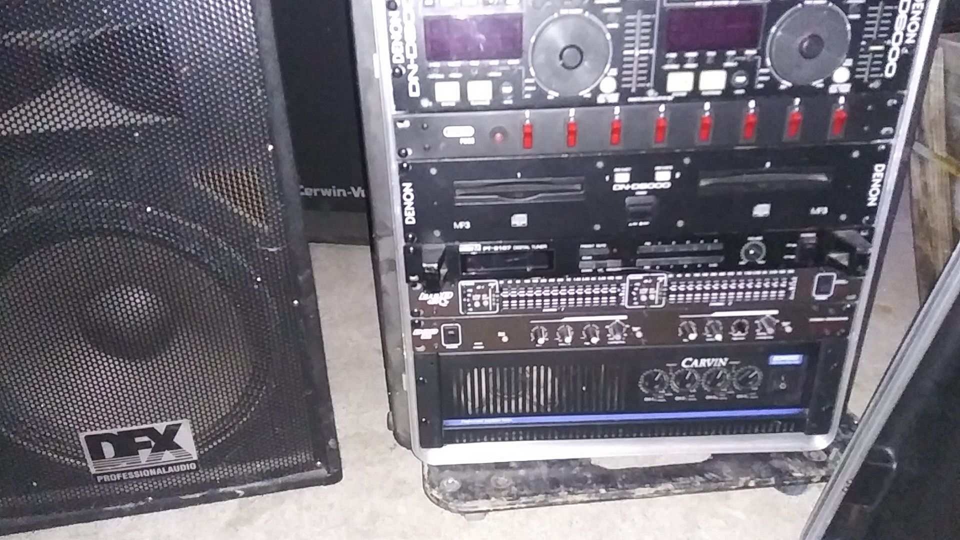 Amplifier mixer dj equipment