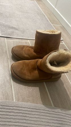 UGGS